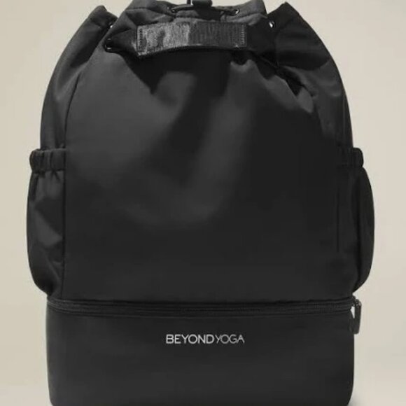 Beyond Yoga Convertible Black Gym Bag Backpack Tote Bag New With Tags NWT - Picture 1 of 8
